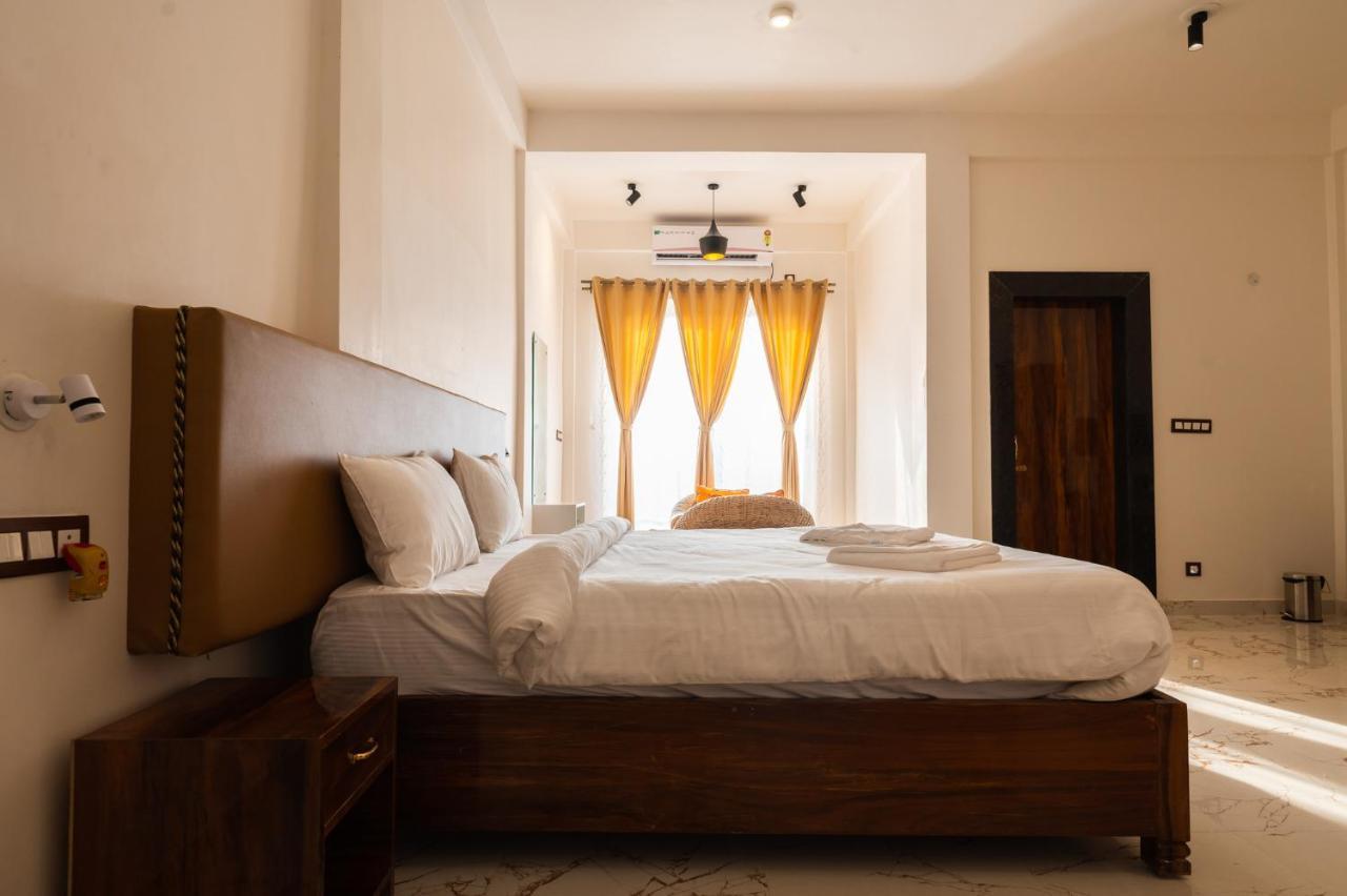 The Kaziranga Address Hotel Buitenkant foto