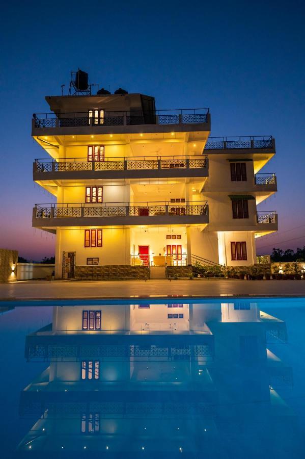 The Kaziranga Address Hotel Buitenkant foto
