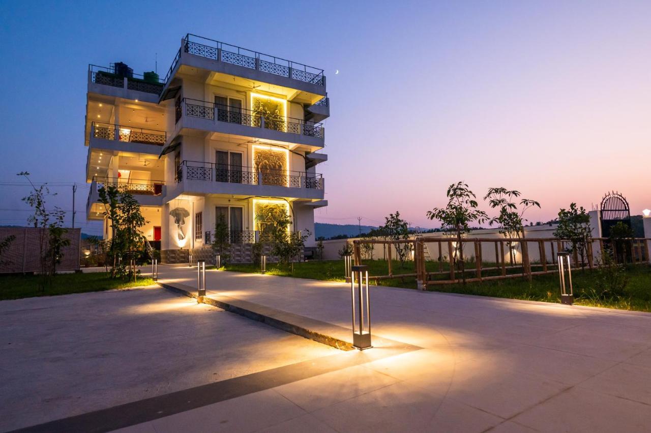 The Kaziranga Address Hotel Buitenkant foto