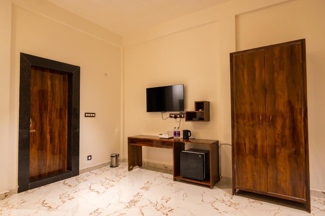 The Kaziranga Address Hotel Buitenkant foto