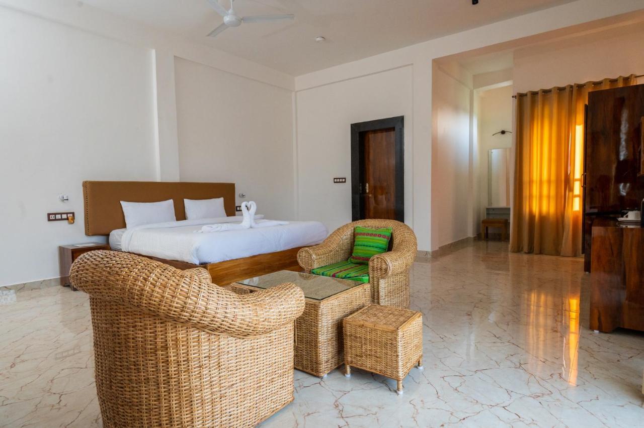 The Kaziranga Address Hotel Buitenkant foto