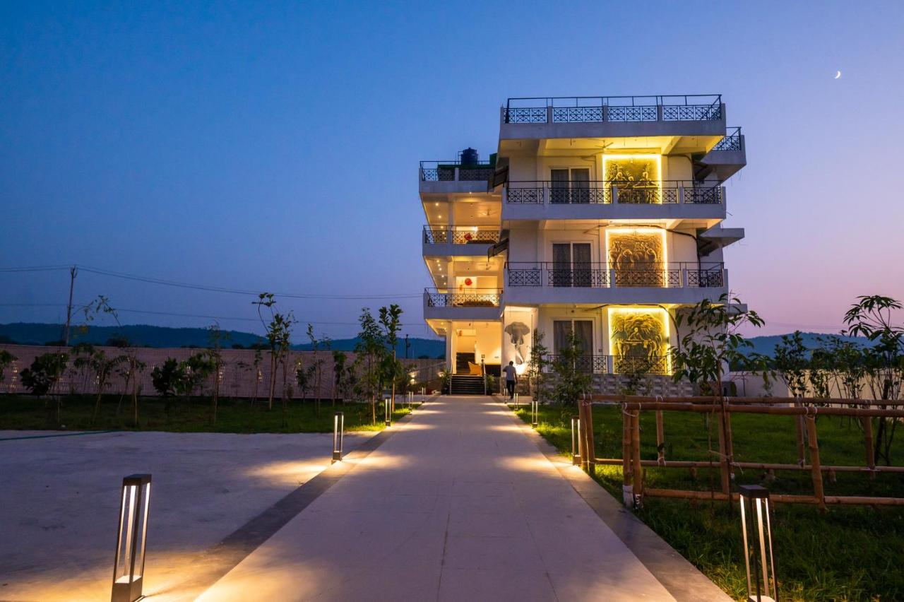 The Kaziranga Address Hotel Buitenkant foto